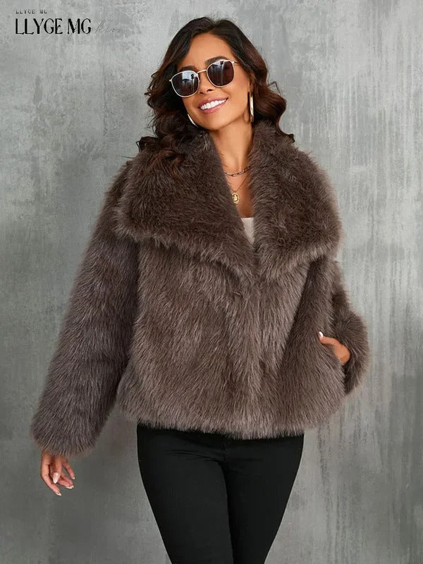 Short Faux Fur Coat Women Lapel Autumn Winter Pockets Thick Cool Overcoat Female Buttons Casual Outerwears Stylish High Street