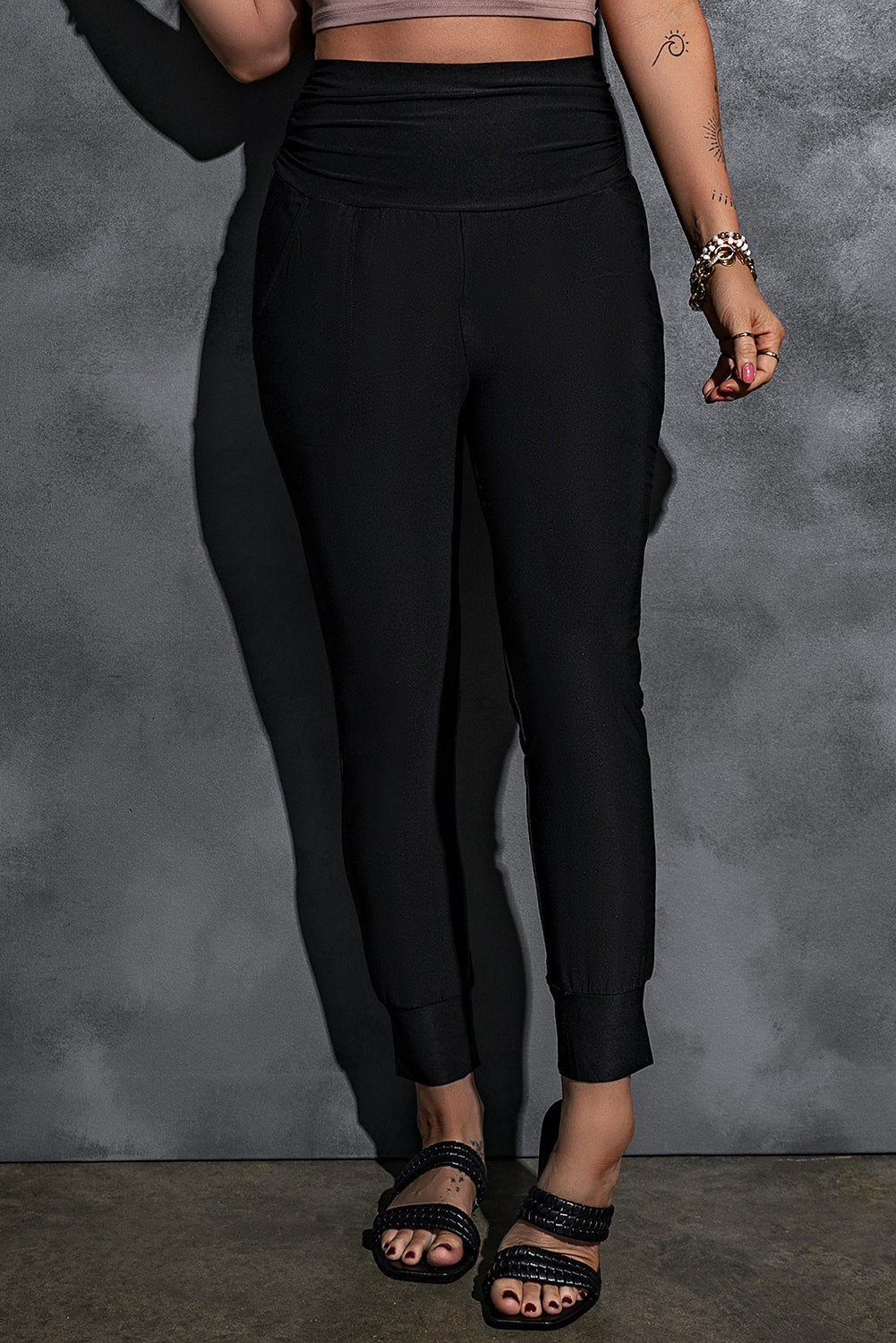 Black High Waist Pleated Pocket Leggings