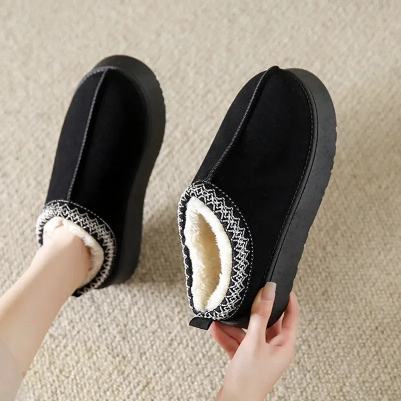 Winter Warm Snow Boots Women Chunky Platform Plush Ankle Boots for Woman Suede Cotton Padded Shoes Waterproof Slippers Loafers