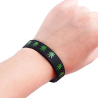 Hip Hop Minimalism Maple Leaves Fashion Jewelry Waterproof Silicone Bangle Wristband Silicone Bracelet Maple Leaf Bracelet