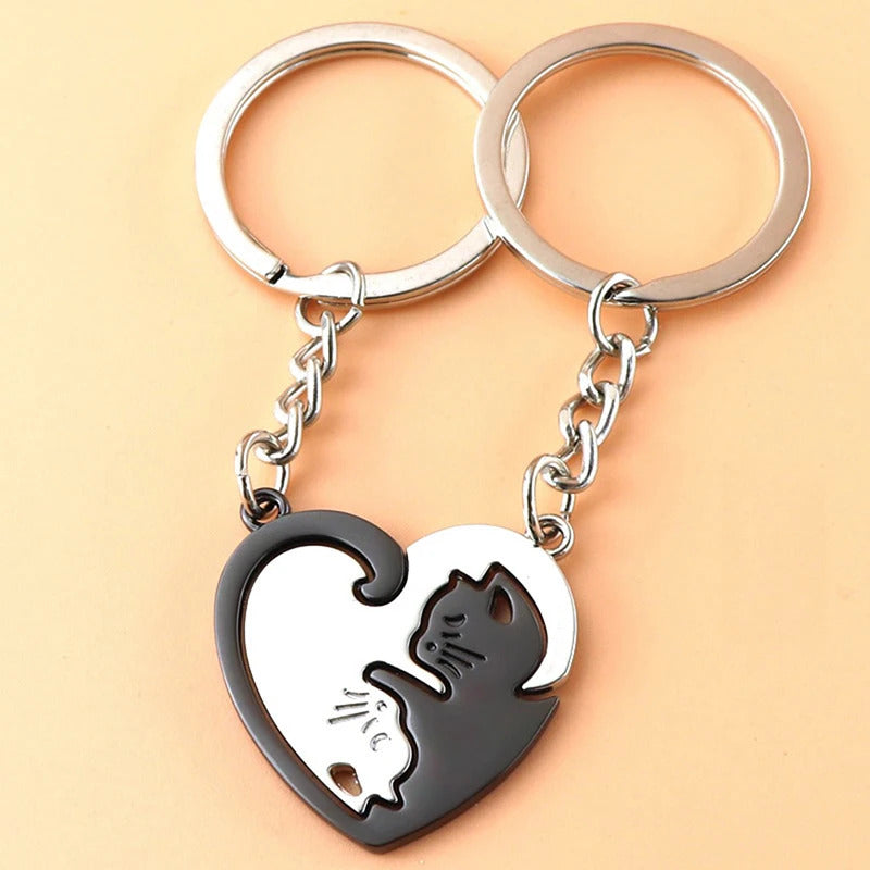 Cute Hug Cat Keychain Creative Patchwork Heart Round Keyring Couple Lovers Key Chains Bag Pendant Car Keyholder Accessories Gift