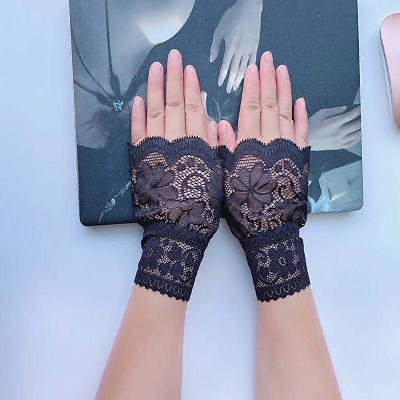 Women Fake Arm Sleeves with Short Tassels White and Black Pleated Cuff Beautiful Lace Accessories Outdoor Embellishments