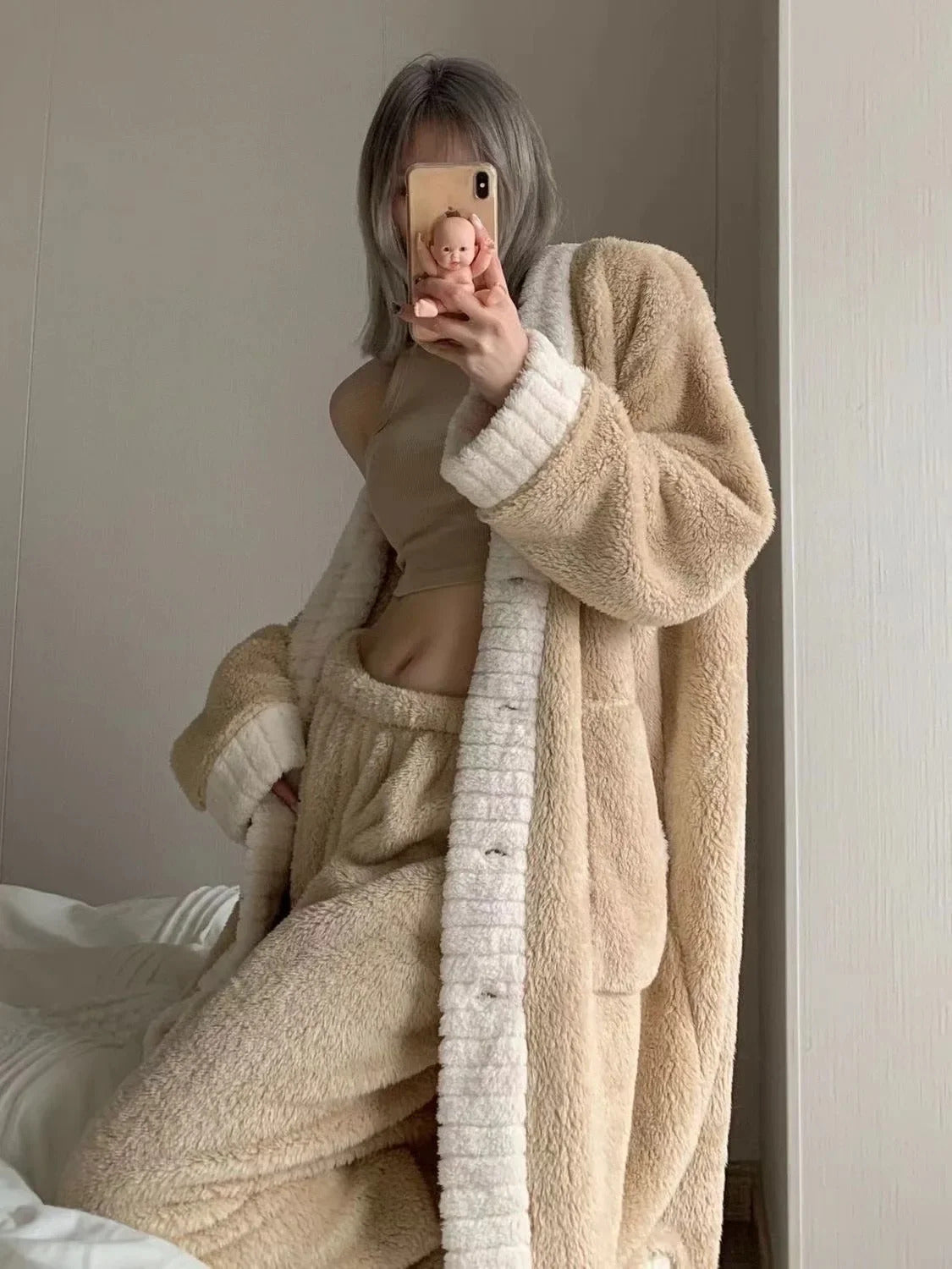 Women's Autumn Winter New Coral Velvet Sleepwear V-neck Thickened Warm Fleece Robe De Maison Luxury Home Suit