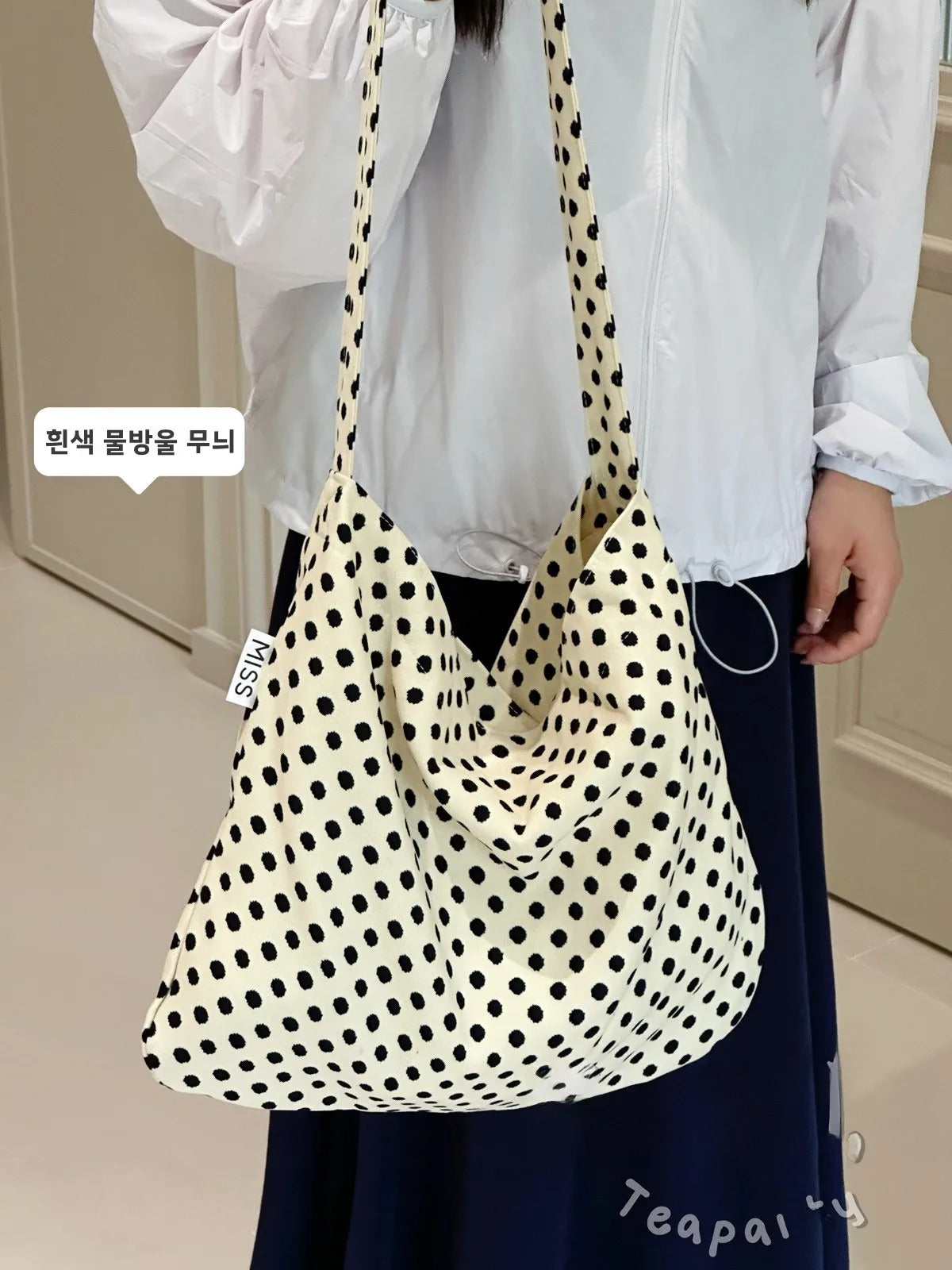 Floral Casual Canvas Bag Large Capaci Bag Women Japan fashion Ins Sle Lightweight Messenger Bag Student Commuter Shoulder...