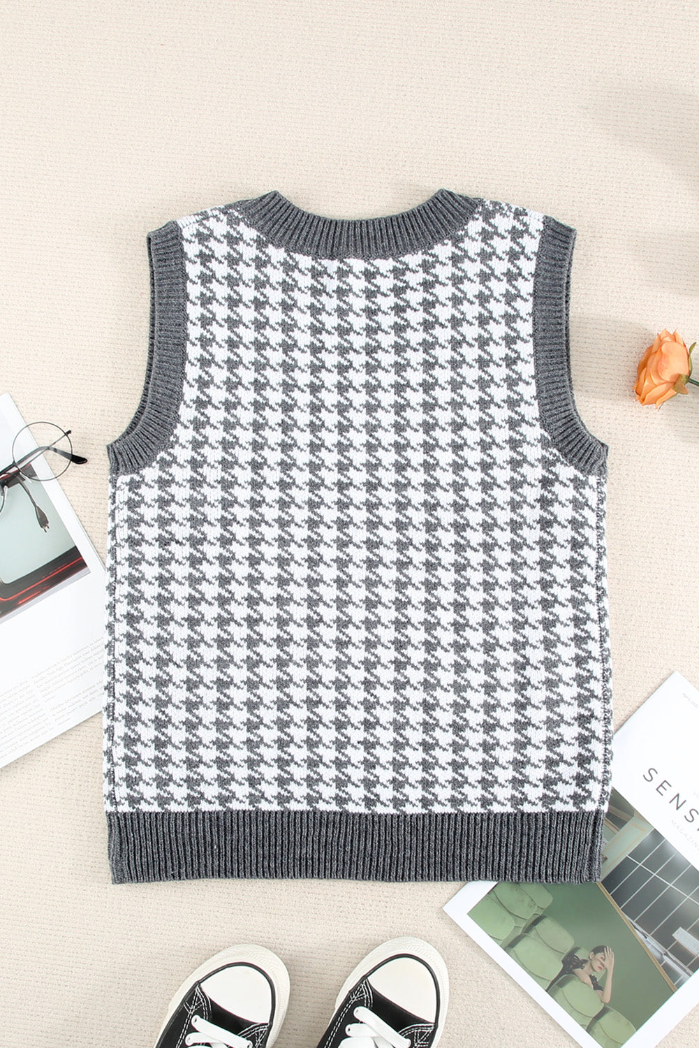 Gray V Neck Argyle Plaid Knitted Sweater Vest