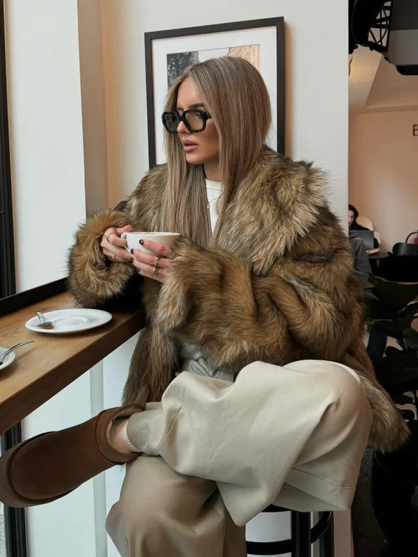 Luxury Brown Women's Fluffy Faux Fur Warm Short Coat Chic Lapel Collar Long Sleeve Furry Jacket Winter 2024 Lady High Streetwear