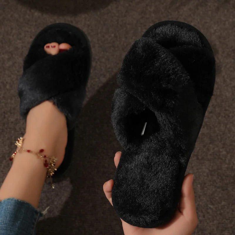 Fashion Cross Strap Fur Slippers Women Indoor Light Warm Plush Home Slippers Woman Faux Fur Flat Heel Couple Slides Plus Size 43