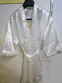 White Bride Wedding Robe with Feathers Women Satin Peignoir Sexy Bridesmids Kimono Gowns Short Bathrobe Bridal Intimate Lingerie