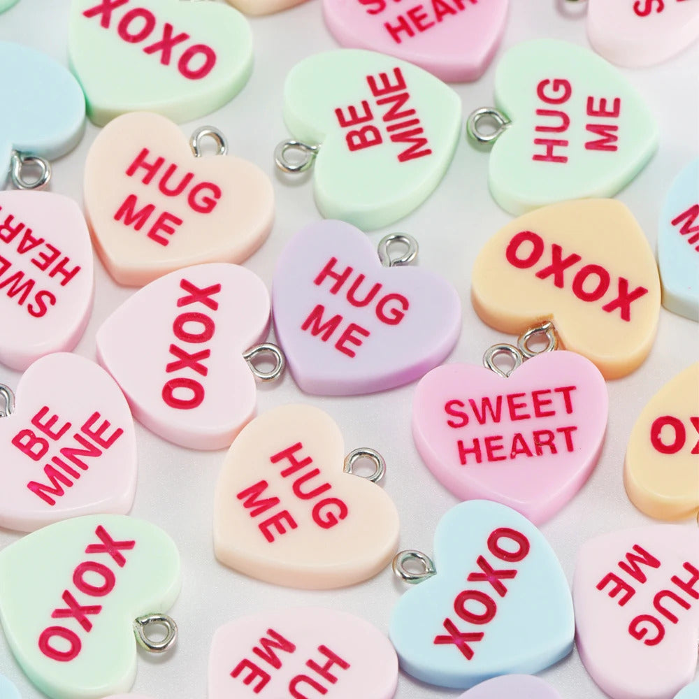 10pcs Resin Love Charms with Words HUG ME BE MINE SWEET HEART Pendant for Earrings Necklace Keychain Diy Jewelry Making Supplies