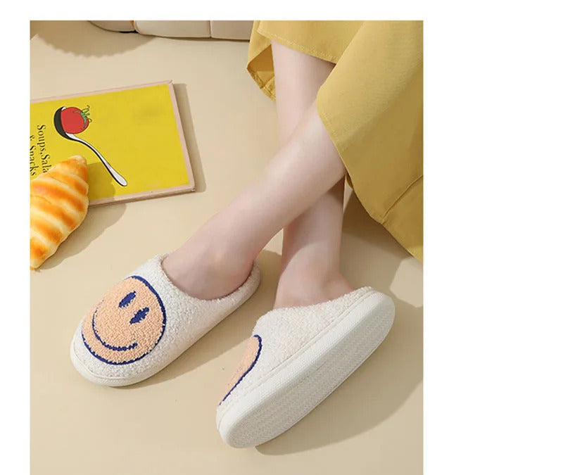 Cute Smiles Women's Fluffy Slippers Winter Indoor Closed Toe Warm Couple Slippers Woman Non-slip Flat Heel Fur Home Slides Shoes