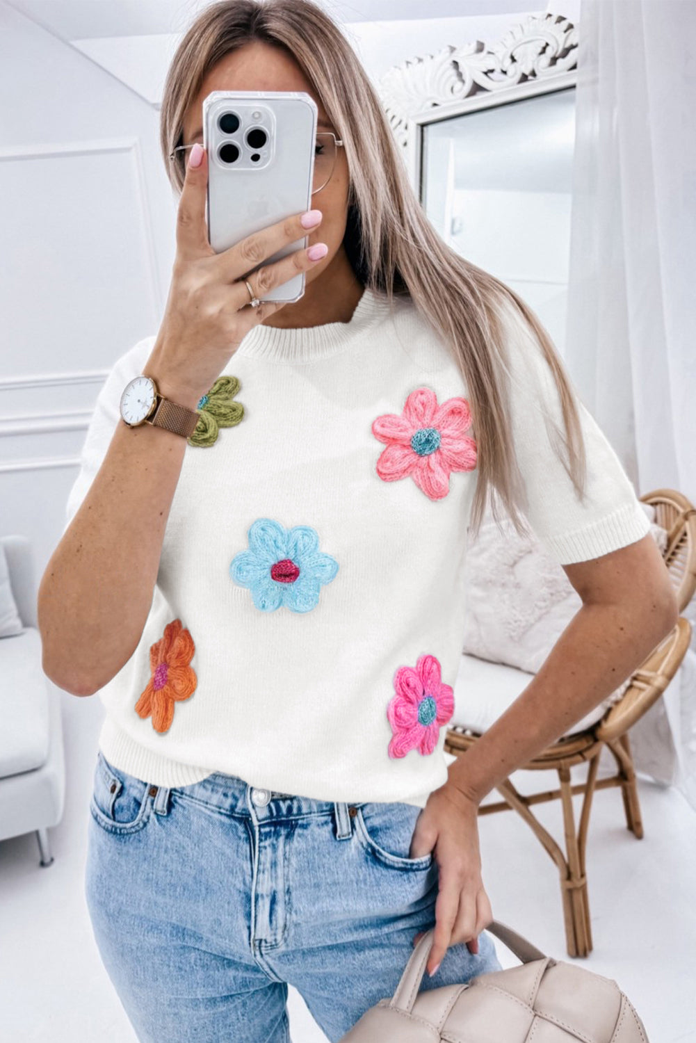 White Cute Flower Applique Short Sleeve Sweater