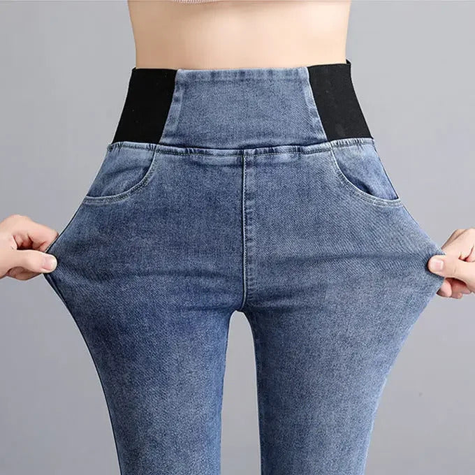 High-Waisted Women's Fleece-Lined Plus Size Jeans Elastic Waist Slimming Trousers Smooth Your Silhouette Autumn/Winter