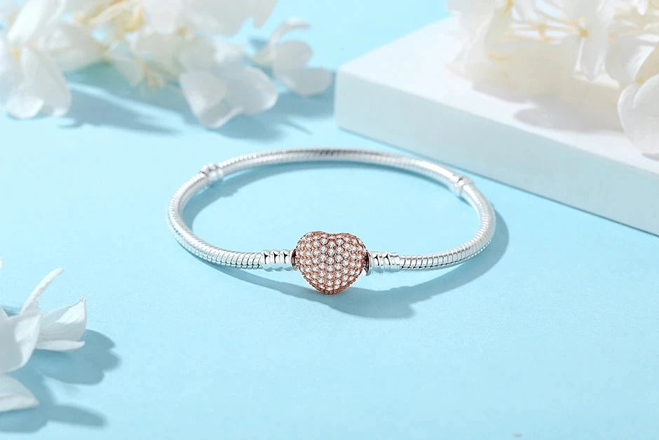 2024 New Fashion Creative Heart Bracelet Suitable For Women Senior Exquisite Charm Jewelry Gifts Wholesale