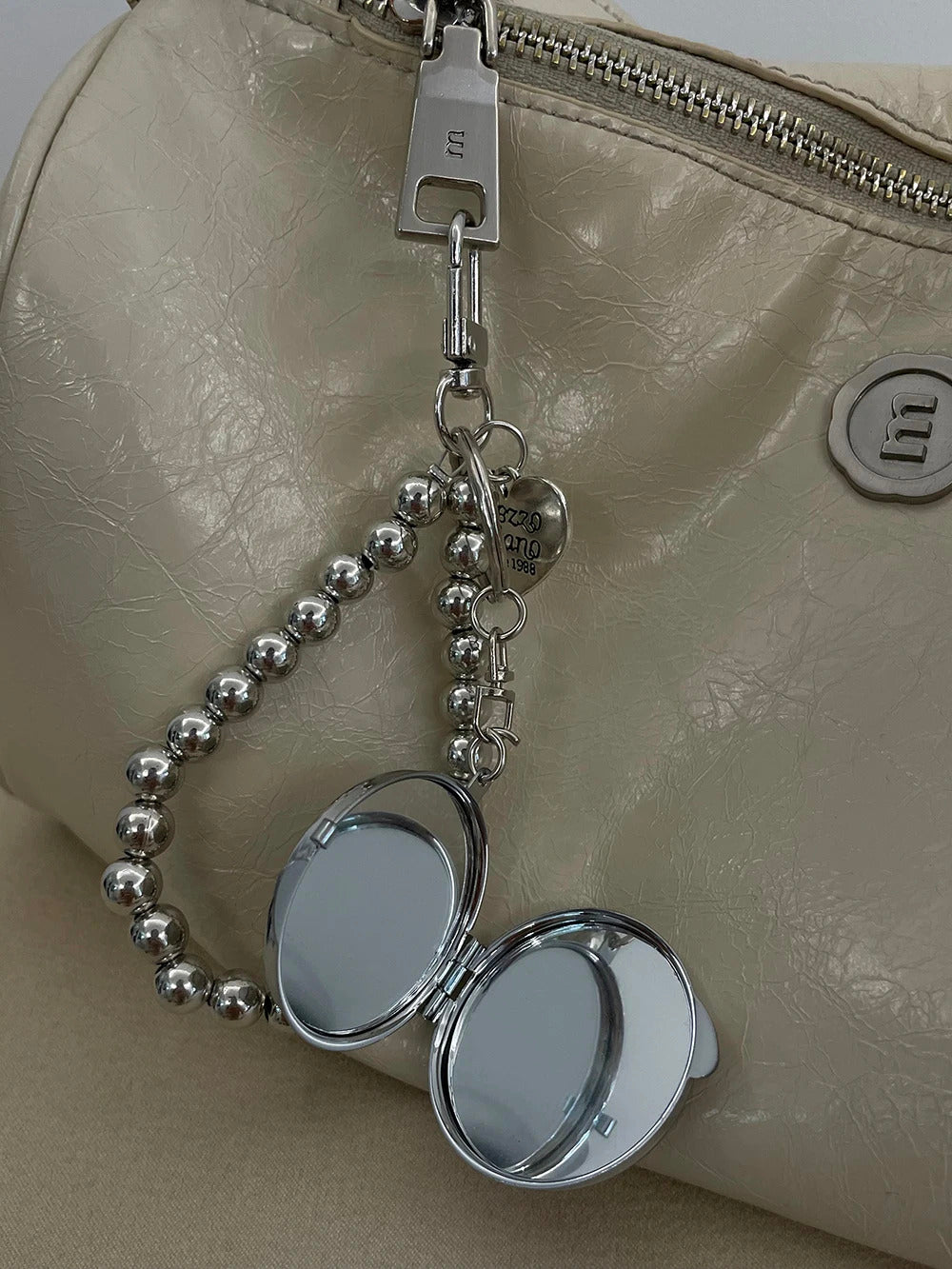 Metal Key Chain with Heart Shaped Mirror y2k Style Bag Pendant Sweet Cool Trendy Fashion Pendant