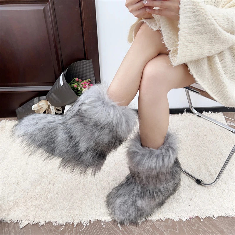 New Winter Fur Onepiece Raccoon Fur Female Snow Boots Fur Shoes Outdoor Mid Leg Boots