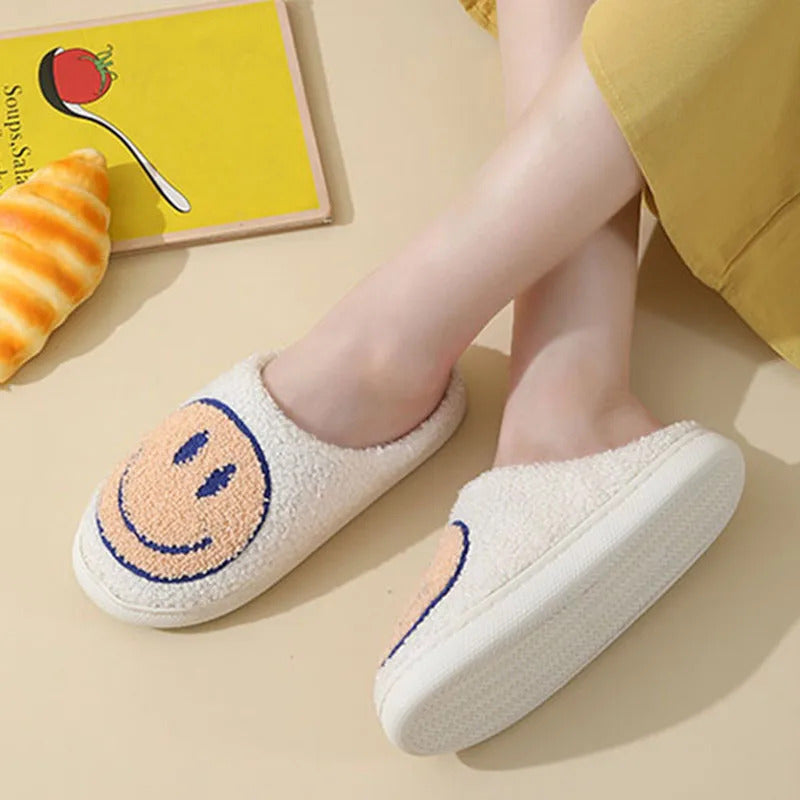 Cute Smiles Women's Fluffy Slippers Winter Indoor Closed Toe Warm Couple Slippers Woman Non-slip Flat Heel Fur Home Slides Shoes