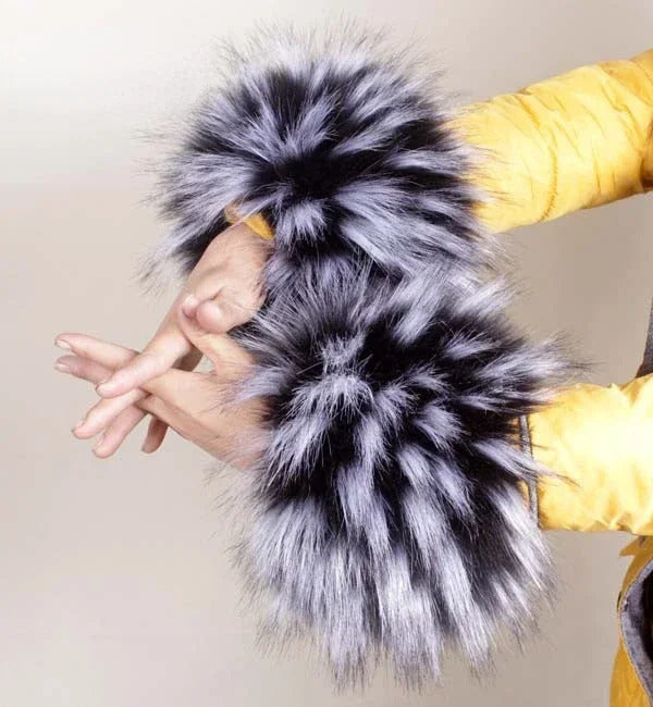 Imitation Raccoon Fox Hair Fluffy Hand Rings Fluffy Wrist Guards Women's Cuffs Imitation Rabbit Fur Bracelets Cuffs Wrist Covers