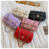 2024 new diagonal chain small square bag, classic texture, simple and fashionable, niche fashion style, luxurious high-end feel