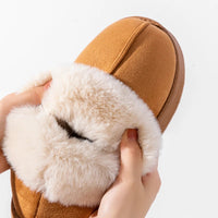 2024 High Quality of  Women's Fashion Snow Boots Fluffy Plush Faux Fur Soft Slippers Winter Indoor Comfortable Home men's Shoes