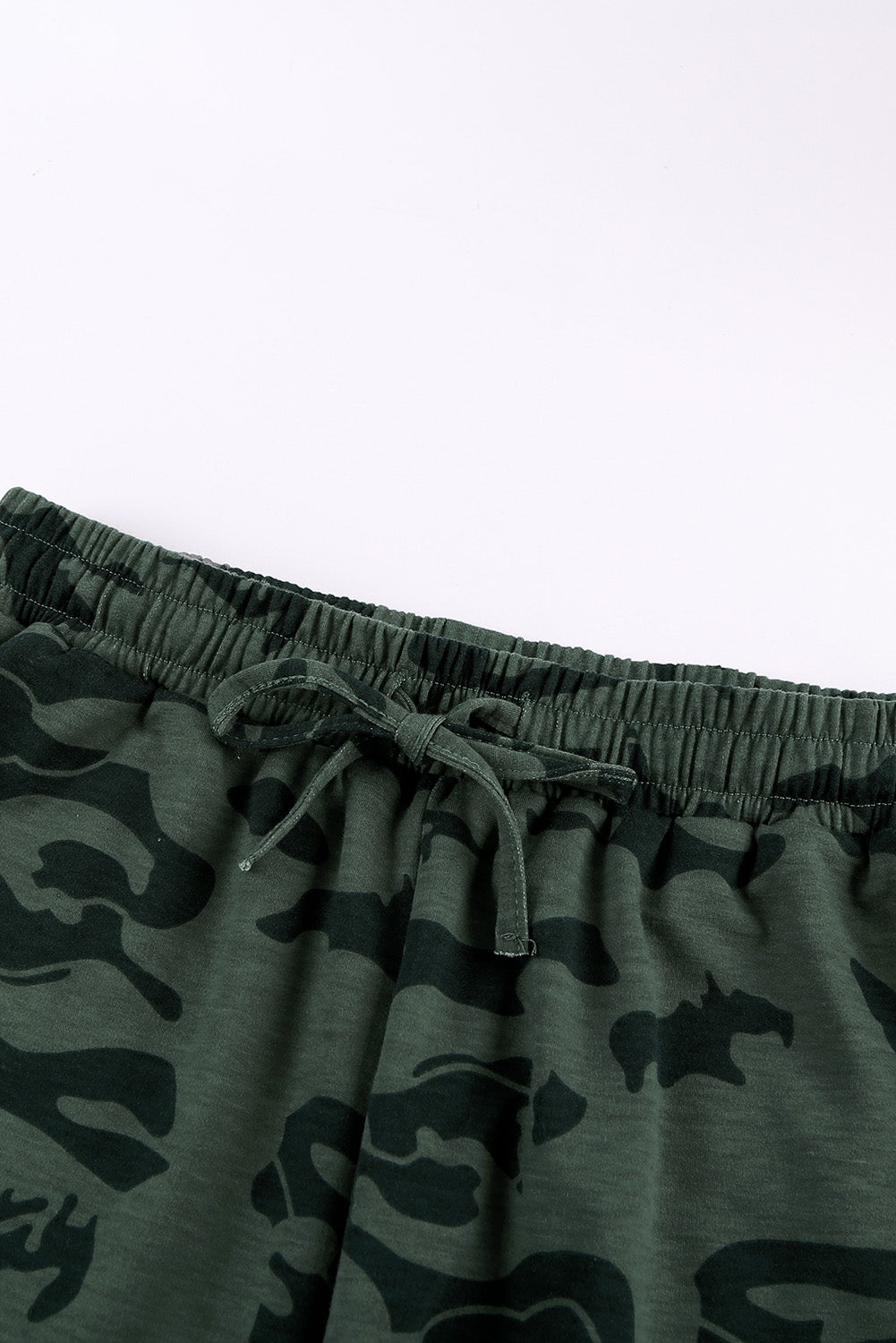 Army Green Camo Print Raw Hem Casual Shorts