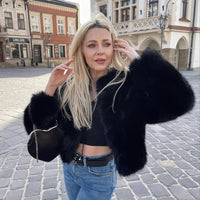 Iconic Street Fashion Week Luxury Brand Gardient Cropped Faux Fur Coat Women Winter 2024 Hot Cool Girls Fluffy Short Fur Jacket