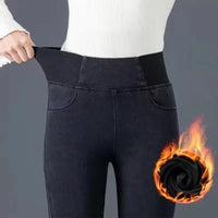 High-Waisted Women's Fleece-Lined Plus Size Jeans Elastic Waist Slimming Trousers Smooth Your Silhouette Autumn/Winter