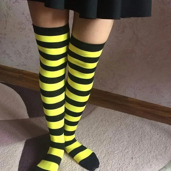 Color Striped Stockings Japanese Over Knee Socks Fashion Women Keep Warm Soks Sexy Slim Long Soks Black White Striped Hosiery