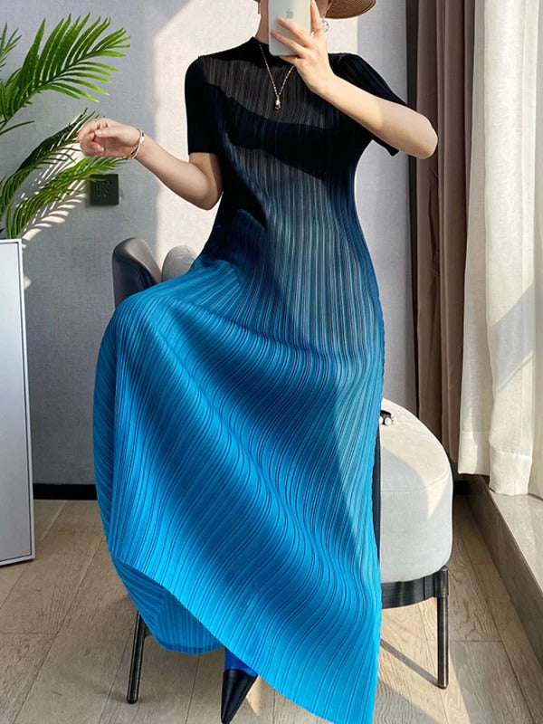 Summer Dress 2023 New Pleated Dress Temperament Fashion Sexy Simple Pleated Oversized A-line Long Skirt O-Neck Robe