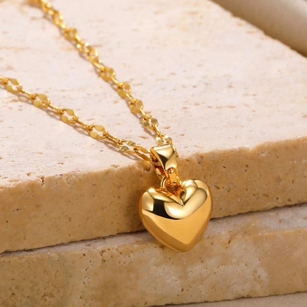 Love Heart Necklace For Women  New Trendy Lip Chain Simple Pendant Necklace Jewelry Gift Wholesalers