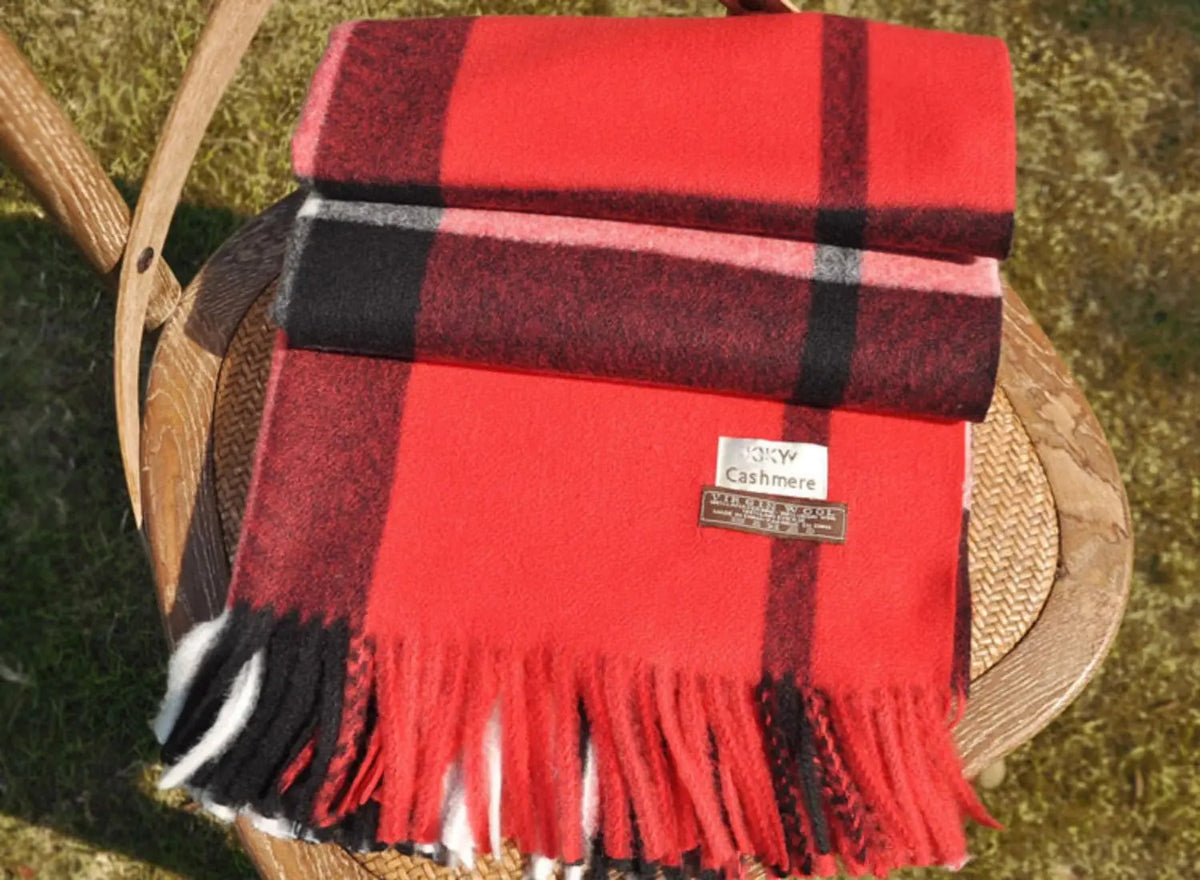 Checkered Scarf Classic British Cashmere for Autumn and Winter Thickened and Warm Versatile and Versatile Scarf Large Shawl