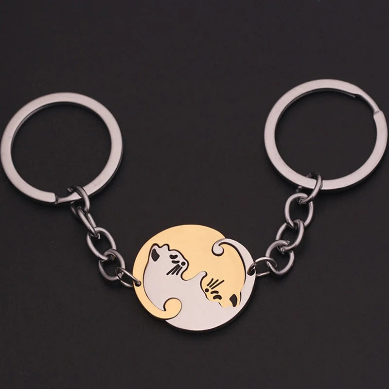 Cute Hug Cat Keychain Creative Patchwork Heart Round Keyring Couple Lovers Key Chains Bag Pendant Car Keyholder Accessories Gift