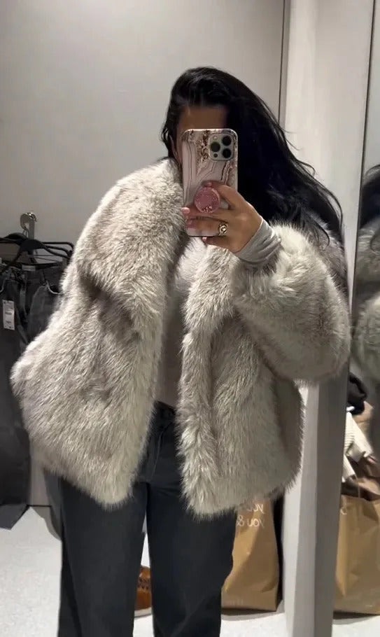 2024 Winter New Fashion Gradient Fluffy Fur Coat Women High Street Luxury Big Fur Collar Faux Fox Fur Jacket Female Overcoats