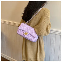 2024 new diagonal chain small square bag, classic texture, simple and fashionable, niche fashion style, luxurious high-end feel