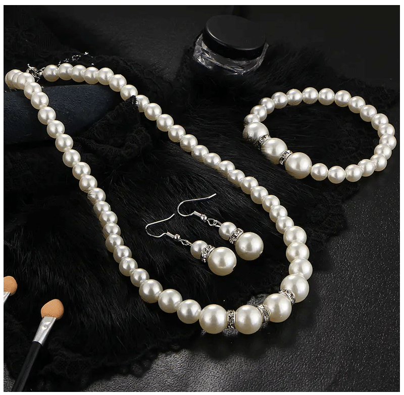 4 Pcs Women's Pearl Jewelry Set Simulated Pearls Fashion Simplicity Girl Versatile Earrings Necklaces Bracelets Jewelry Set