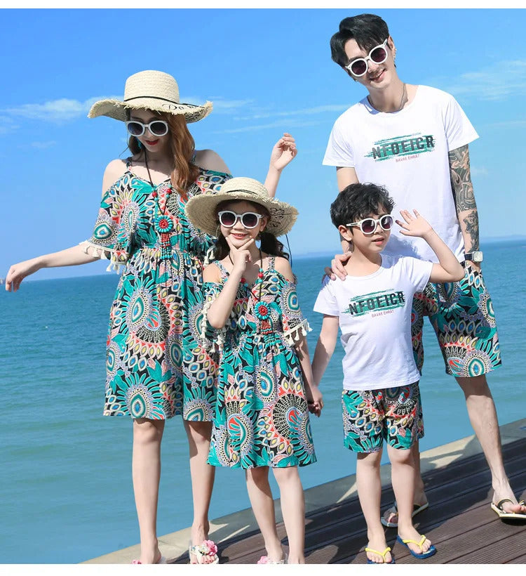 Family Matching Outfits 2022 Summer Beach Mother Daughter Floral Dresses Dad Son Cotton T-shirt & Shorts Couple Outfit Seaside