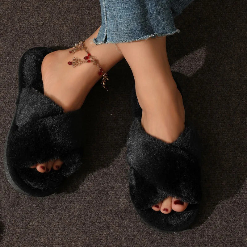 Fashion Cross Strap Fur Slippers Women Indoor Light Warm Plush Home Slippers Woman Faux Fur Flat Heel Couple Slides Plus Size 43