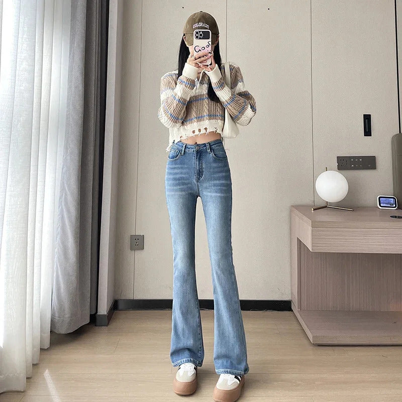 2023 Fashion New Women Warm Plush Flared Jeans Thermal Fleece Loose Denim Pants Female High Waist Urban Straight Flare Trouser