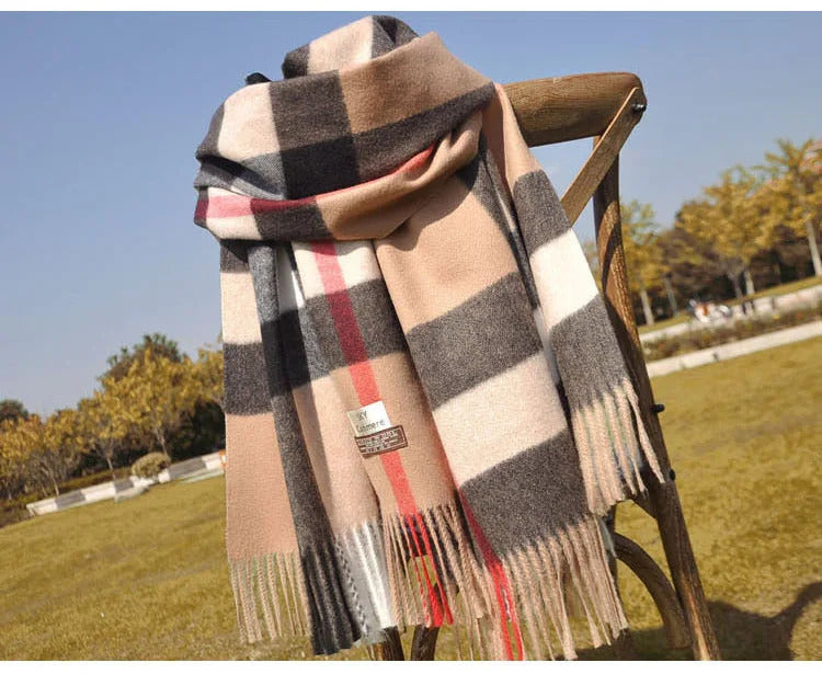 Checkered Scarf Classic British Cashmere for Autumn and Winter Thickened and Warm Versatile and Versatile Scarf Large Shawl