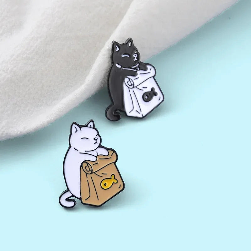 2PCs Cute Black White Cat Brooch Cartoon Animal Lapel Pin Jewelry Gifts Badge Clothes Backpack Accessories