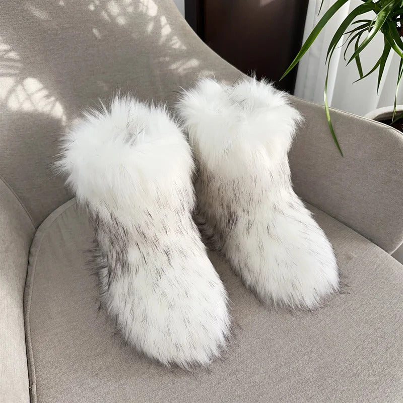 New Winter Fur Onepiece Raccoon Fur Female Snow Boots Fur Shoes Outdoor Mid Leg Boots