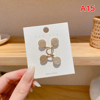 Women's Brooch Set Tighten Waist Brooches for Women Skirt Pants Jeans Adjustable Waist Clip Metal Pins Clothing Accessories