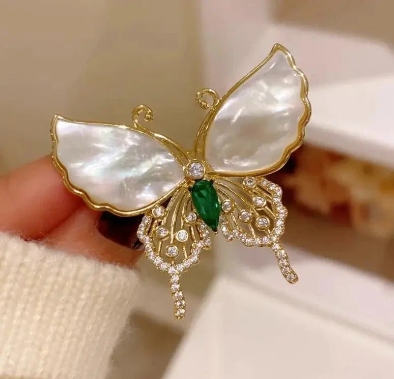 Retro Green Emerald Crystal Butterfly Brooches for Women Girls Elegant Badges Classic Lady Dress Suit Jewelry Accessories Gifts