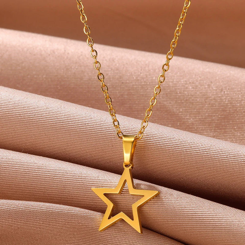 Stainless Steel Love Heart Necklace For Women 2023 New Trendy Lip Chain Simple Pendant Necklace Jewelry Gift Wholesalers