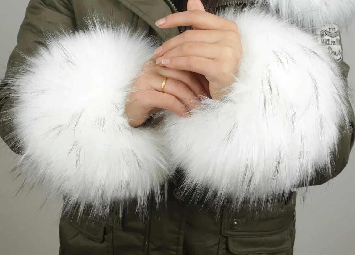 Imitation Raccoon Fox Hair Fluffy Hand Rings Fluffy Wrist Guards Women's Cuffs Imitation Rabbit Fur Bracelets Cuffs Wrist Covers