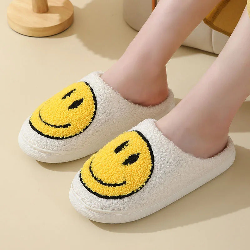 Cute Smiles Women's Fluffy Slippers Winter Indoor Closed Toe Warm Couple Slippers Woman Non-slip Flat Heel Fur Home Slides Shoes