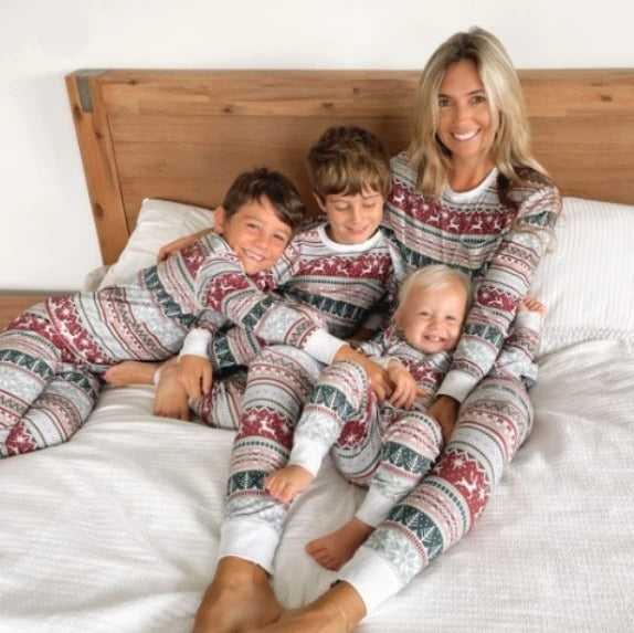 2024  Christmas Family Pajamas Set Adult Kid Sleepwear 2PCS Family Pyjamas Sets Deer Tops +Pants Xmas Family Matching Clothes