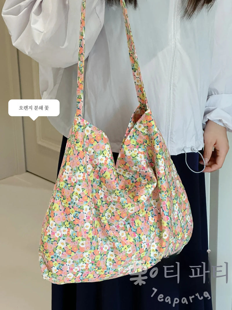 Floral Casual Canvas Bag Large Capaci Bag Women Japan fashion Ins Sle Lightweight Messenger Bag Student Commuter Shoulder...