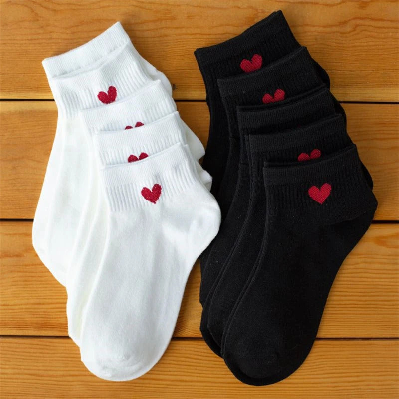 5 Pairs Lovely Heart Cotton Socks Women Summer Fashion Black White Sports Short Socks Girls Cute Style Low Tube Boat Socks 35-40