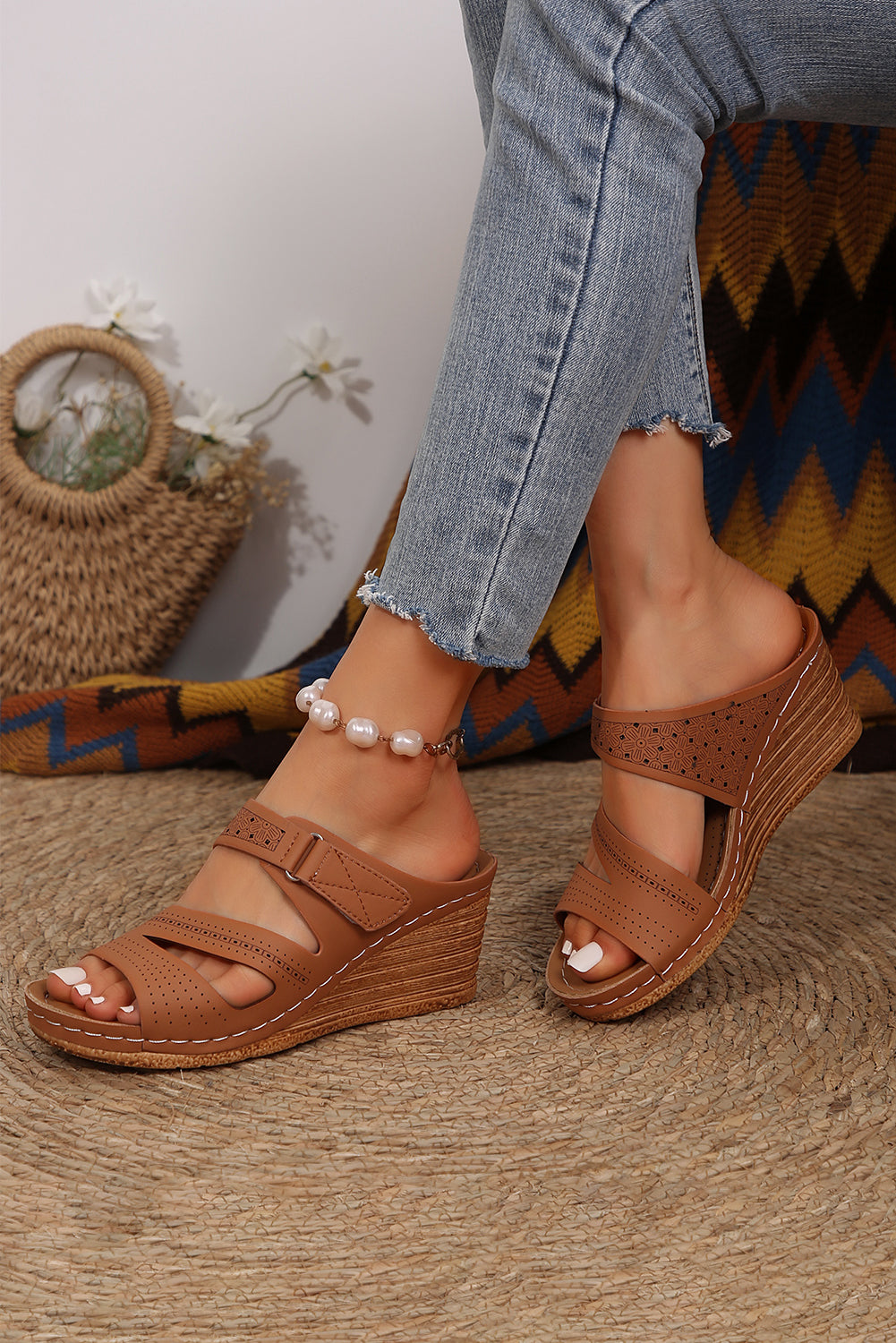 Chestnut Peep Toe Hollow-out Wedge Slippers