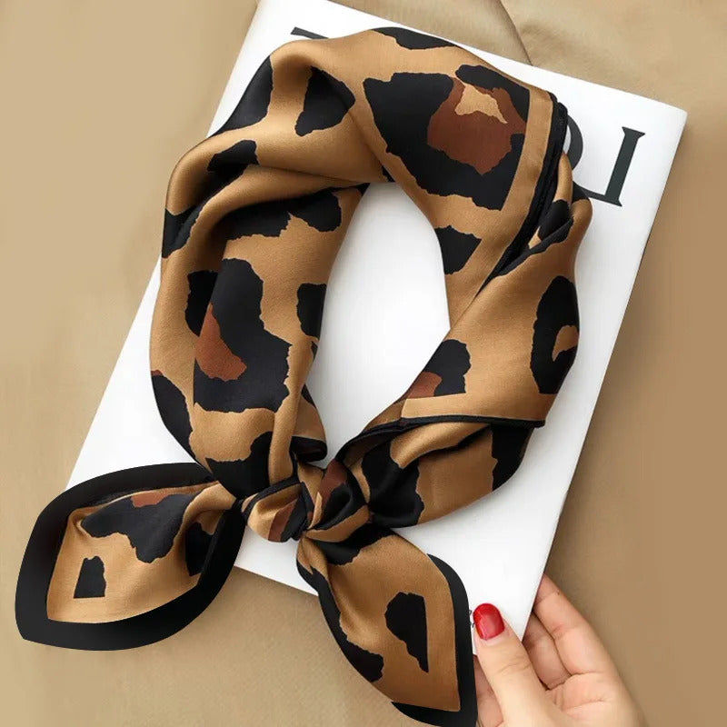 1pcs 70cm Retro Leopard Print Silk Scarf Women Imitation Silk Fashion Versatile Headwear Bag Accessories Clothing Square Scarf